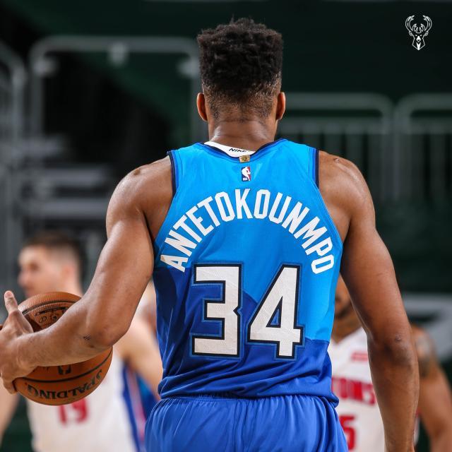 东部八队厮杀空前激烈 夺冠赔率看好雄鹿篮网